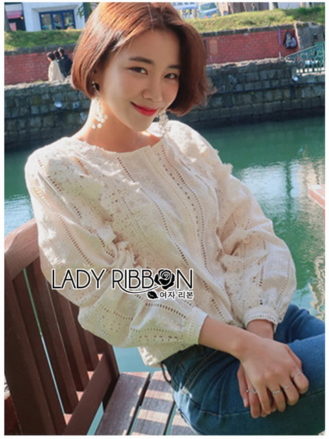 White Lace Blouse เสื้อแขนยาวผ้าลูกไม้สไตล์เบสิก