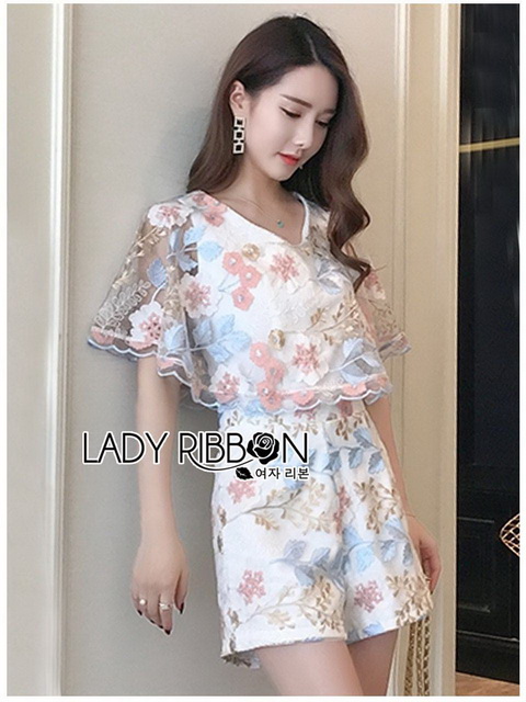 เพลย์สูทขาสั้นผ้าลูกไม้ทอลายดอกไม้สีพาสเทล