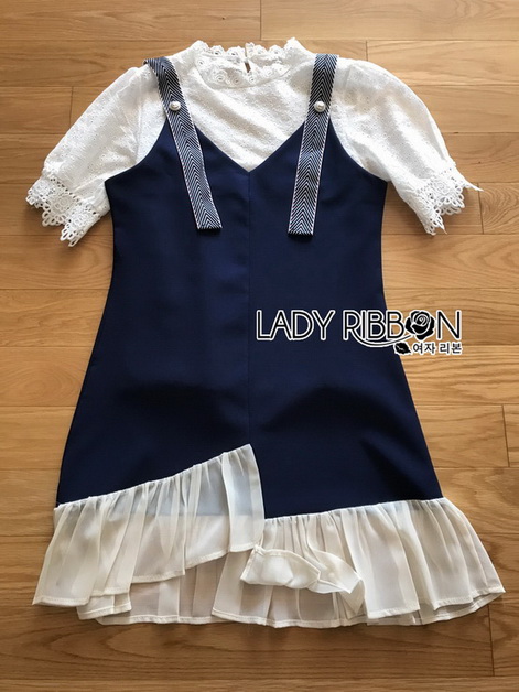 เซทเดรสเสื้อคอตตอนฉลุลายทับด้วยเดรสระบาย