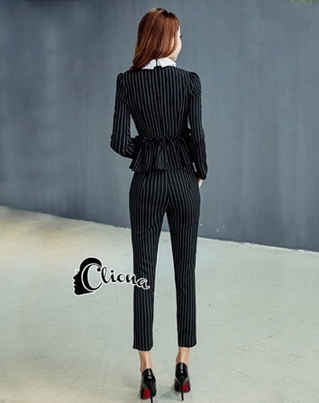 เสื้อลายทาง คอปกสีขาว แขนยาว