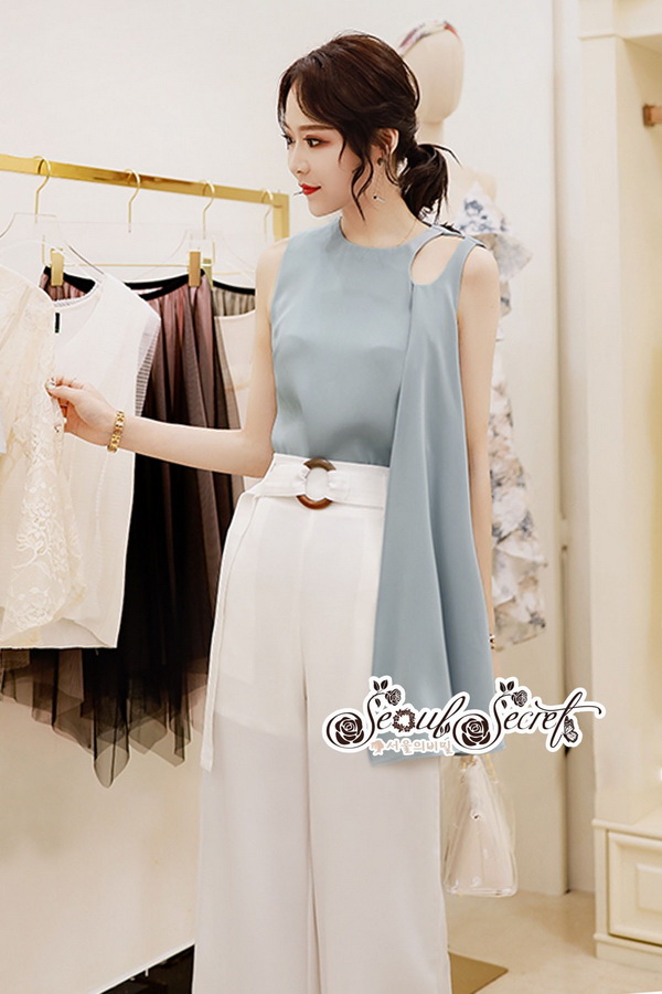 เสื้อแขนกุดเนื้อผ้าเครปเรียบๆดูสวยหรู