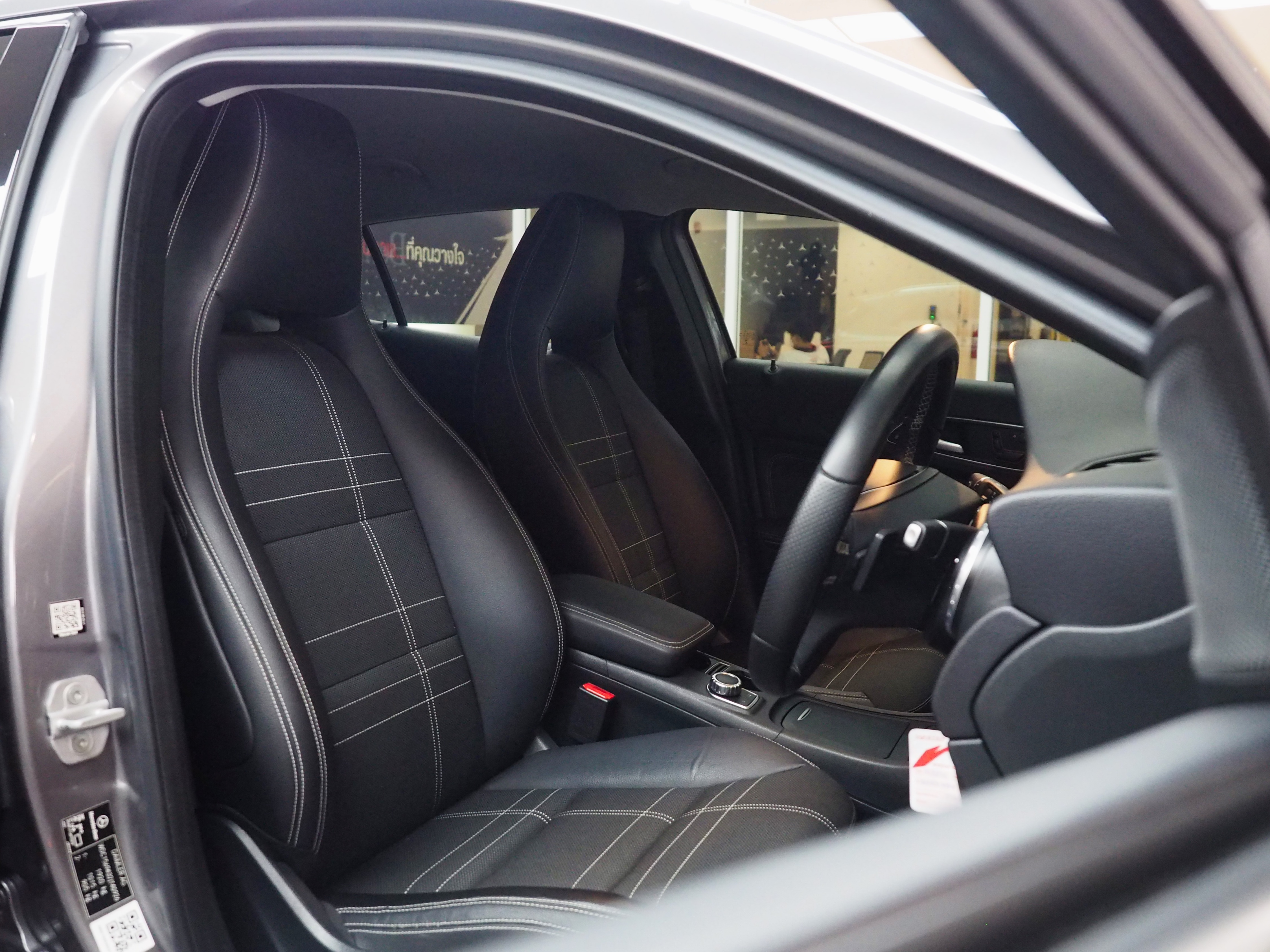 จองแล้ว GLA200 Urban W156