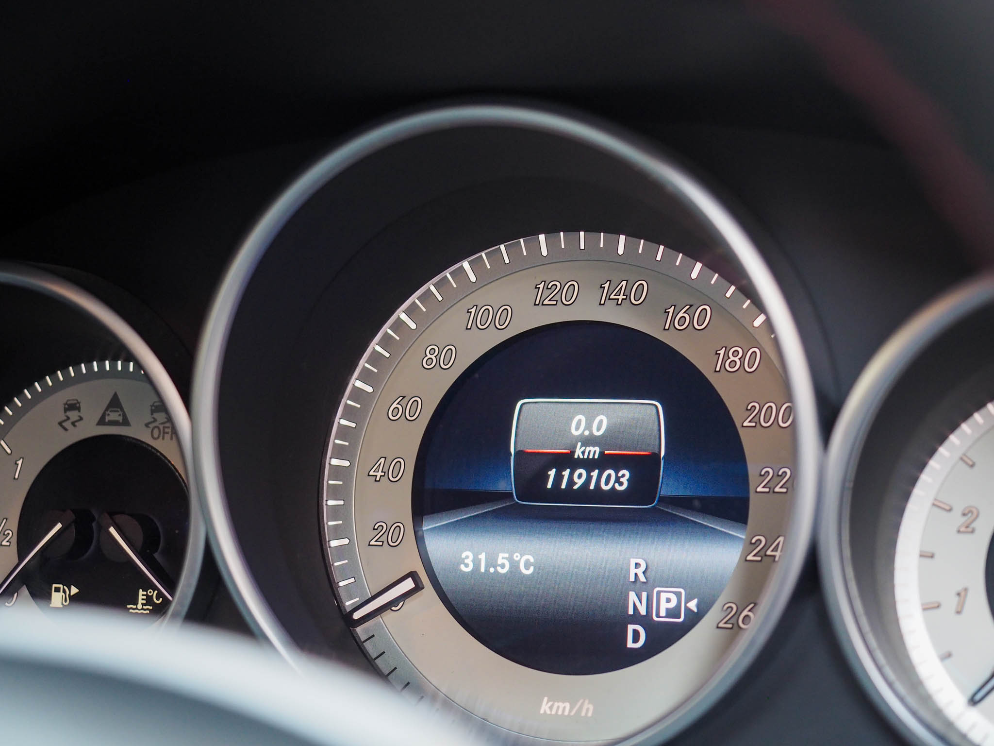 จองแล้ว E250 Coupe AMG W207