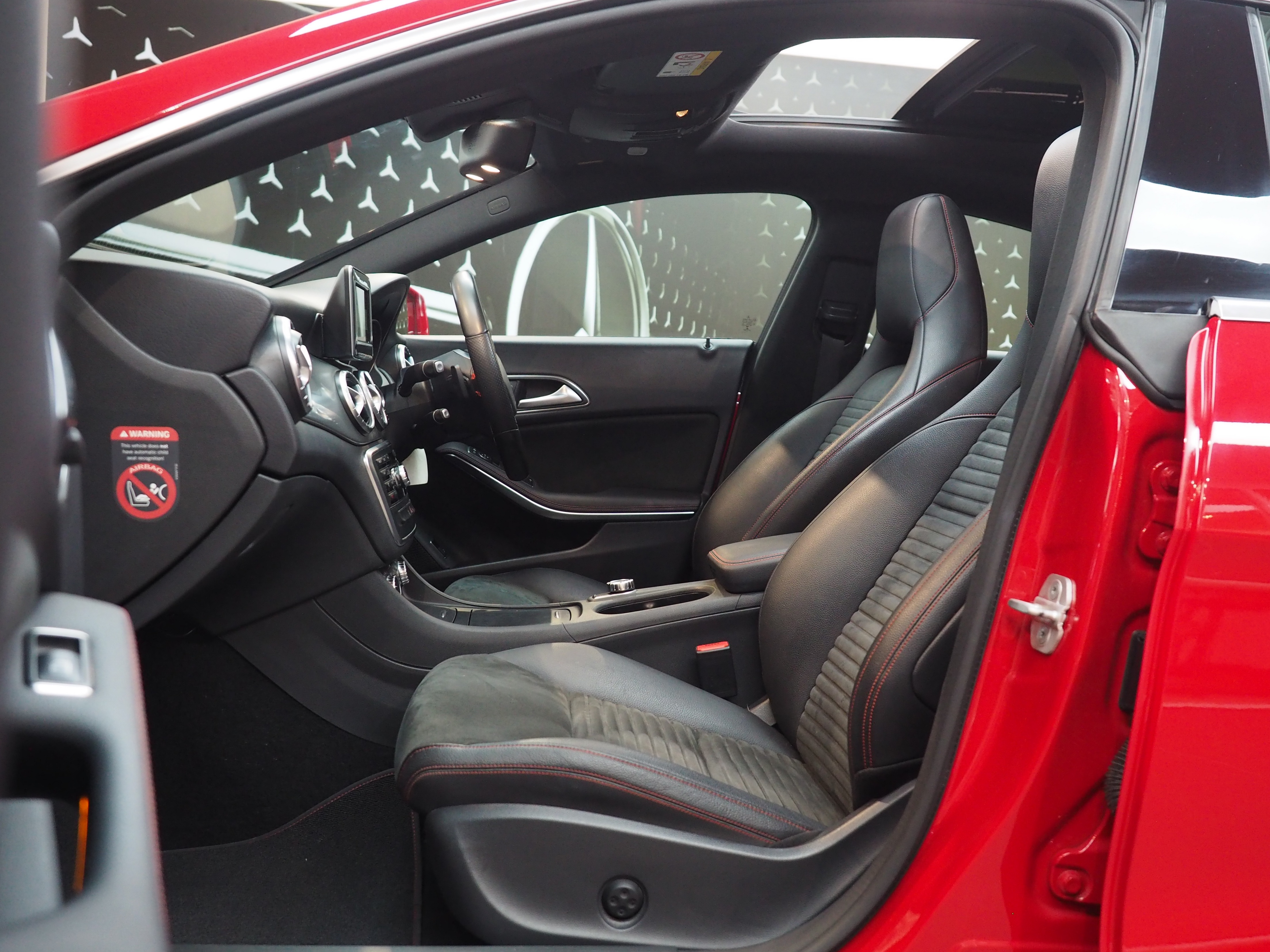 จองแล้ว CLA250 AMG W117