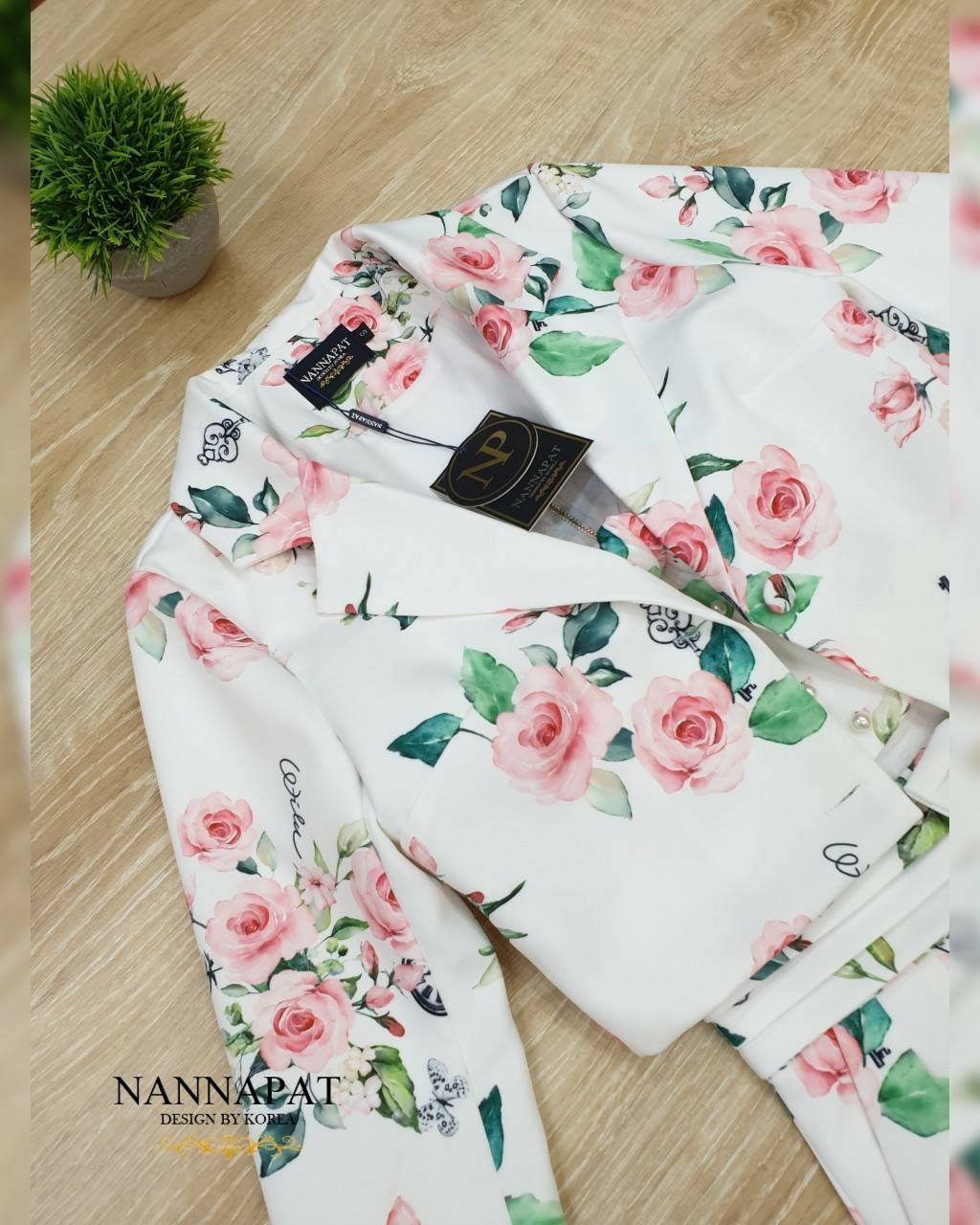 เสื้อคลุมกระดุมหน้าเสื้อสายเดี่ยว ซิปหลัง