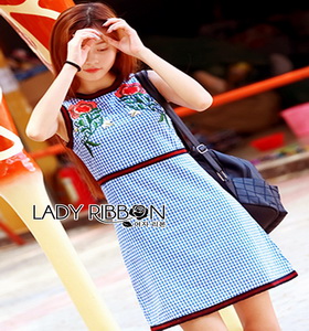 Rose Embroidered Checked Cotton Dress เดรสแขนกุด