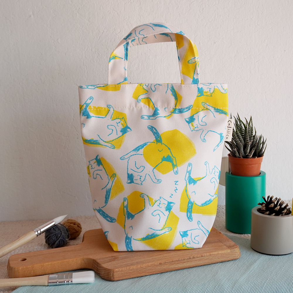 กระเป๋ากล่องข้าว ลายแมวเหลือง lunch bag print with