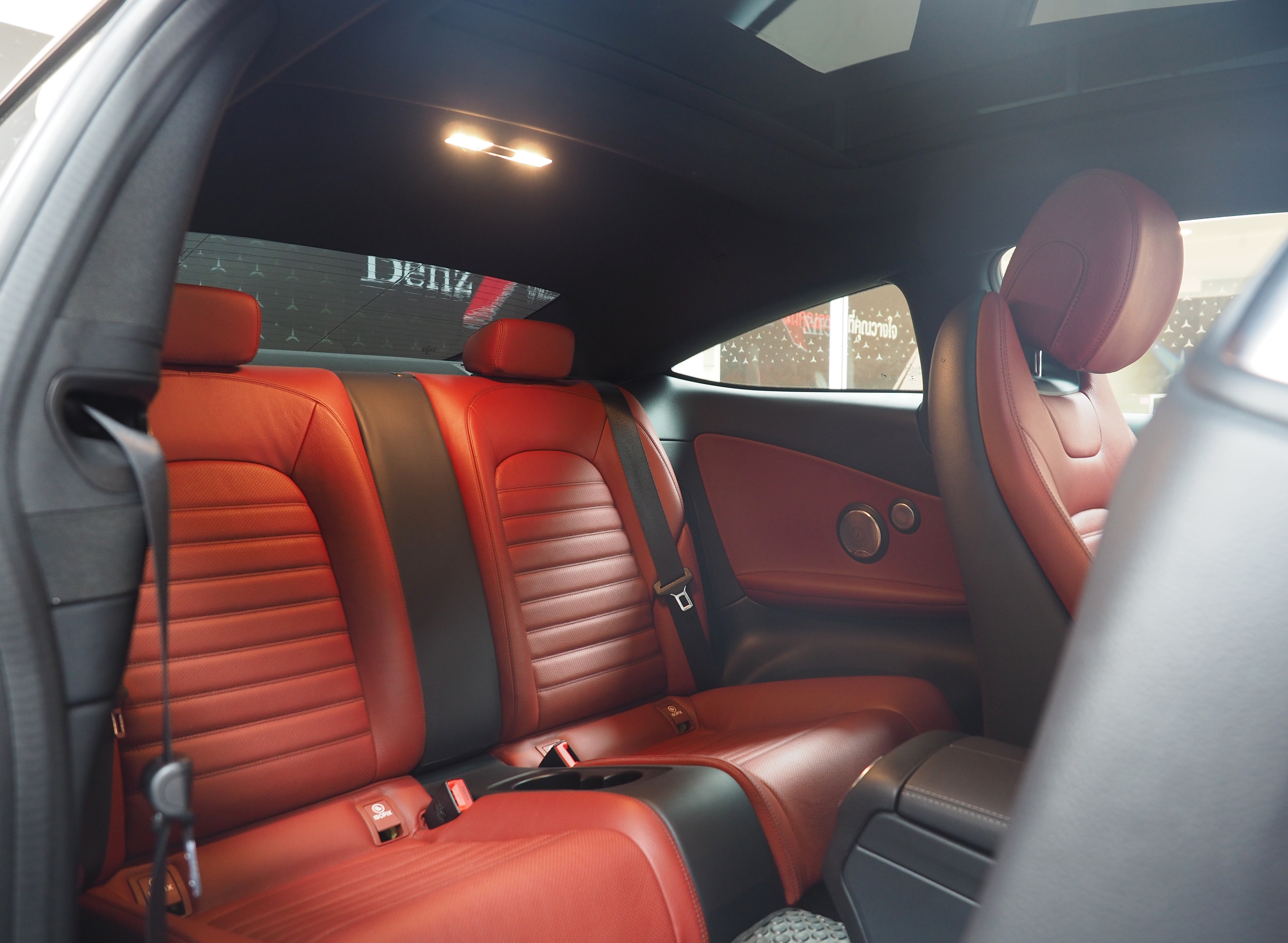 จองแล้ว C200 Coupe AMG W205