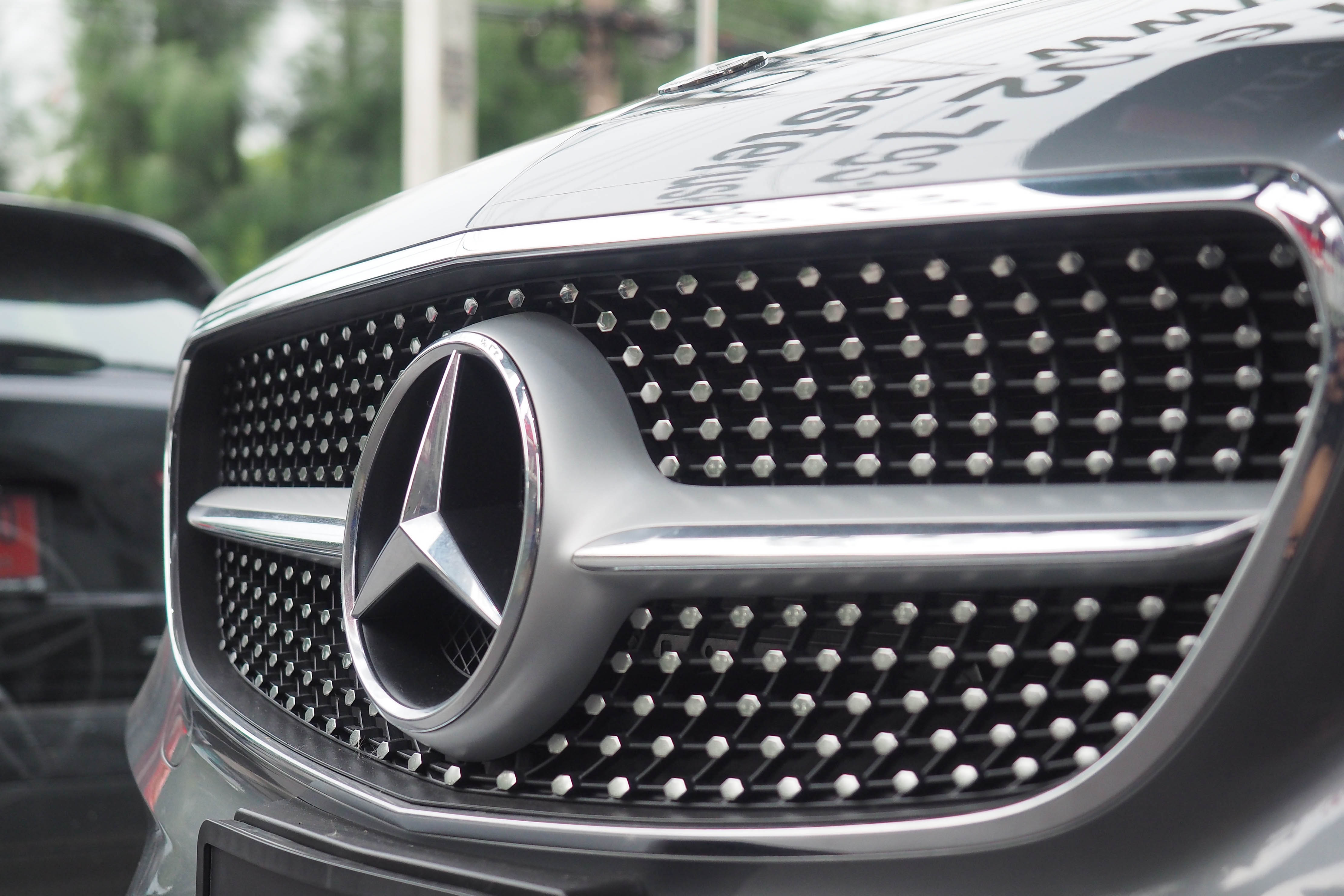 จองแล้ว E200 Coupe AMG Dynamic W238