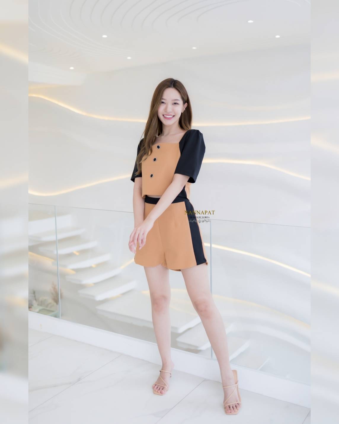 เสื้อทูโทน ซิปหลัง แต่งกระดุม