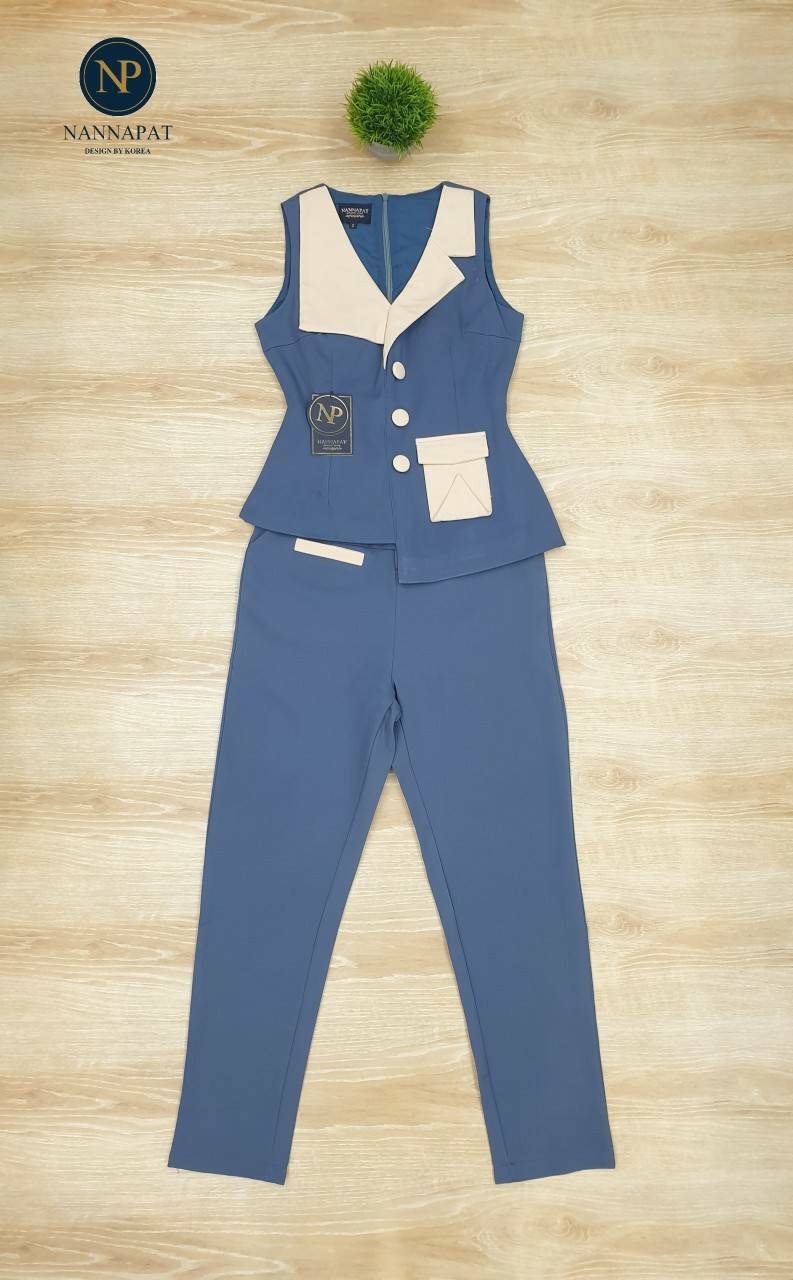 เสื้อแขนกุด คอปก กระดุมหน้า