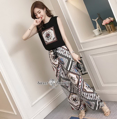 เสื้อแขนกุดผ้าสีดำเนื้อนุ่มเบาใส่สบาย ตรงกลางพิมพ์รูปเสือ