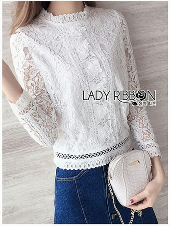With Lace Blouse เสื้อผ้าลูกไม้แขนยาวสีขาว