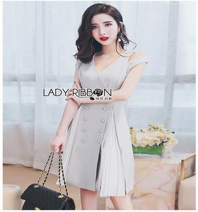 Cut-Out Dress Lady Ribbon ขายเดรสสีเทา