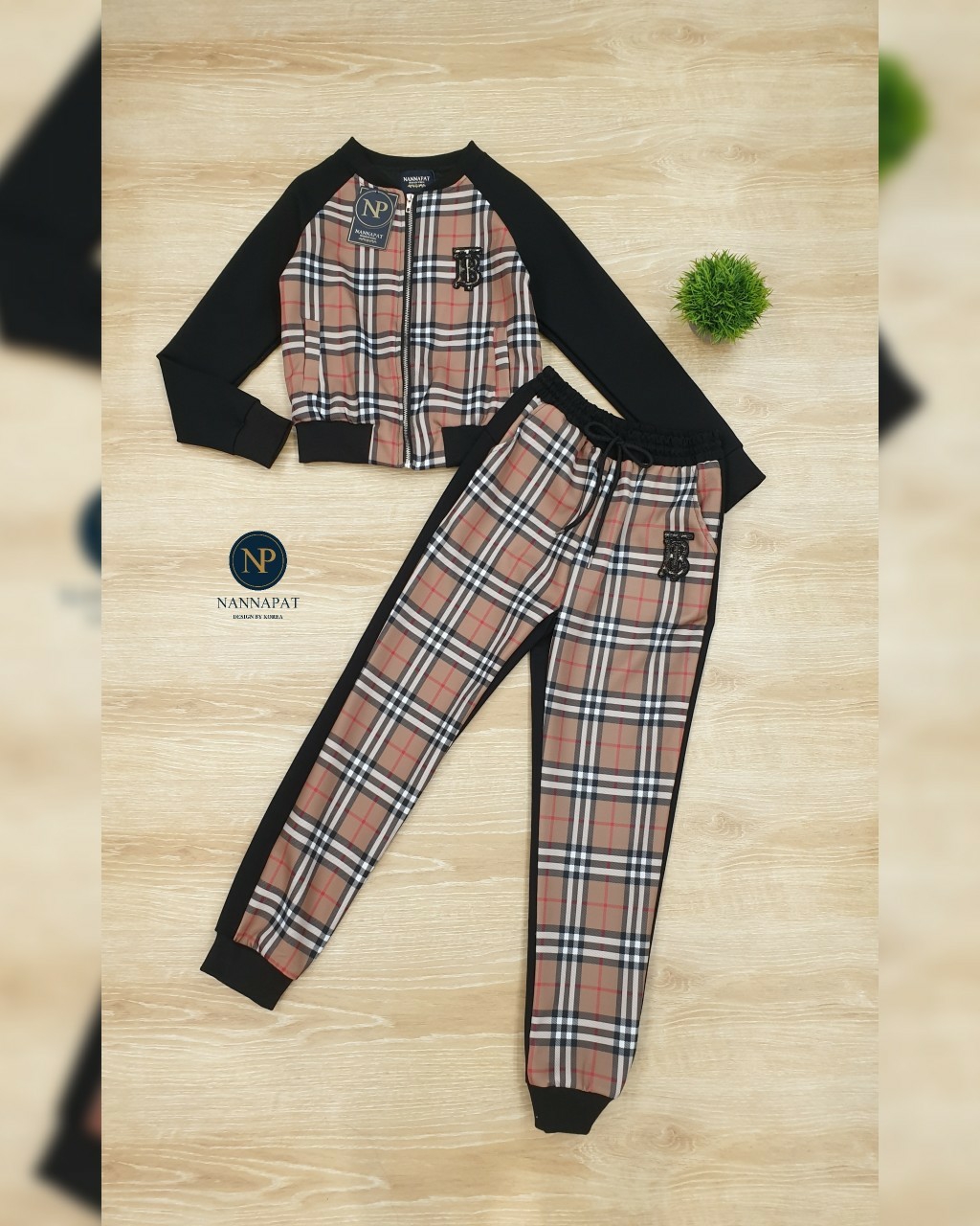 เสื้อซิปหน้า กางเกงเอวสม็อค