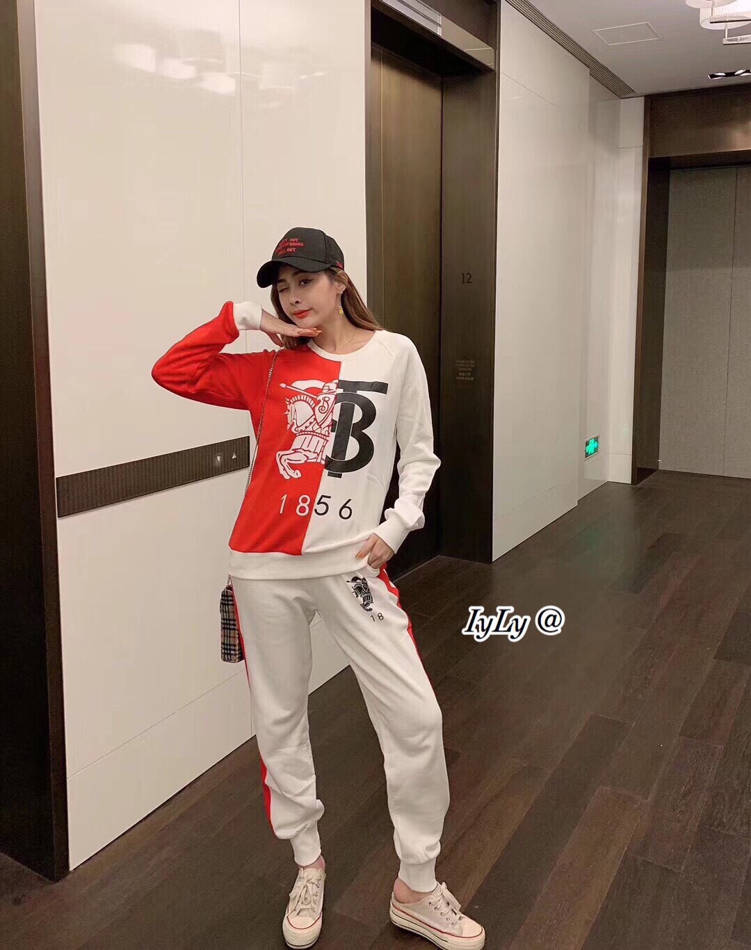 ตัวเสื้อแขนยาว ทรงจั๊มเปอร์ ทูโทน