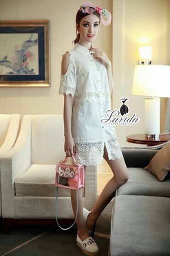 Lady Ribbon Online เสื้อผ้าออนไลน์ ขายส่ง ของแท้ LV02040716 🍭Korea Design By Lavida hi-end pearl decorated sleeve premium lace white dress