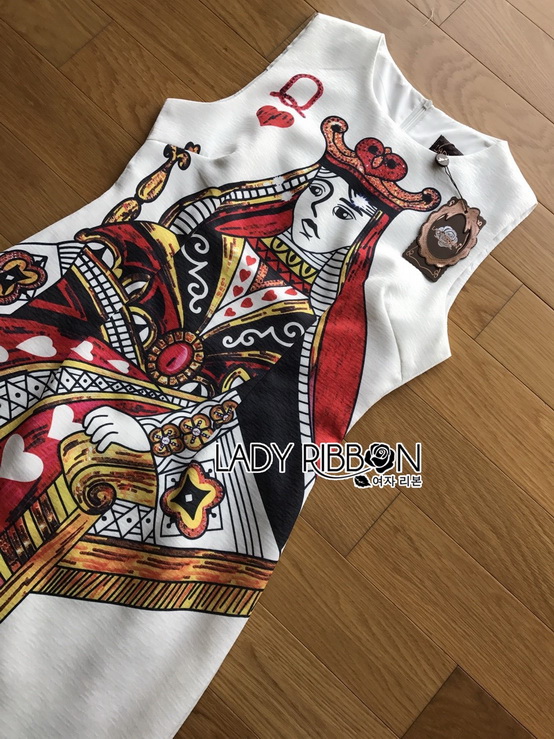 เดรสแขนกุดพิมพ์ลายไพ่ควีน