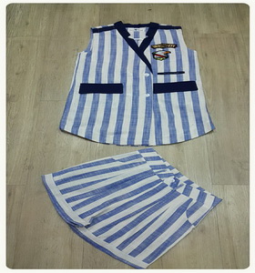 เสื้อกั๊กสีขาวคอกลมเสื้อสูทแขนกุด