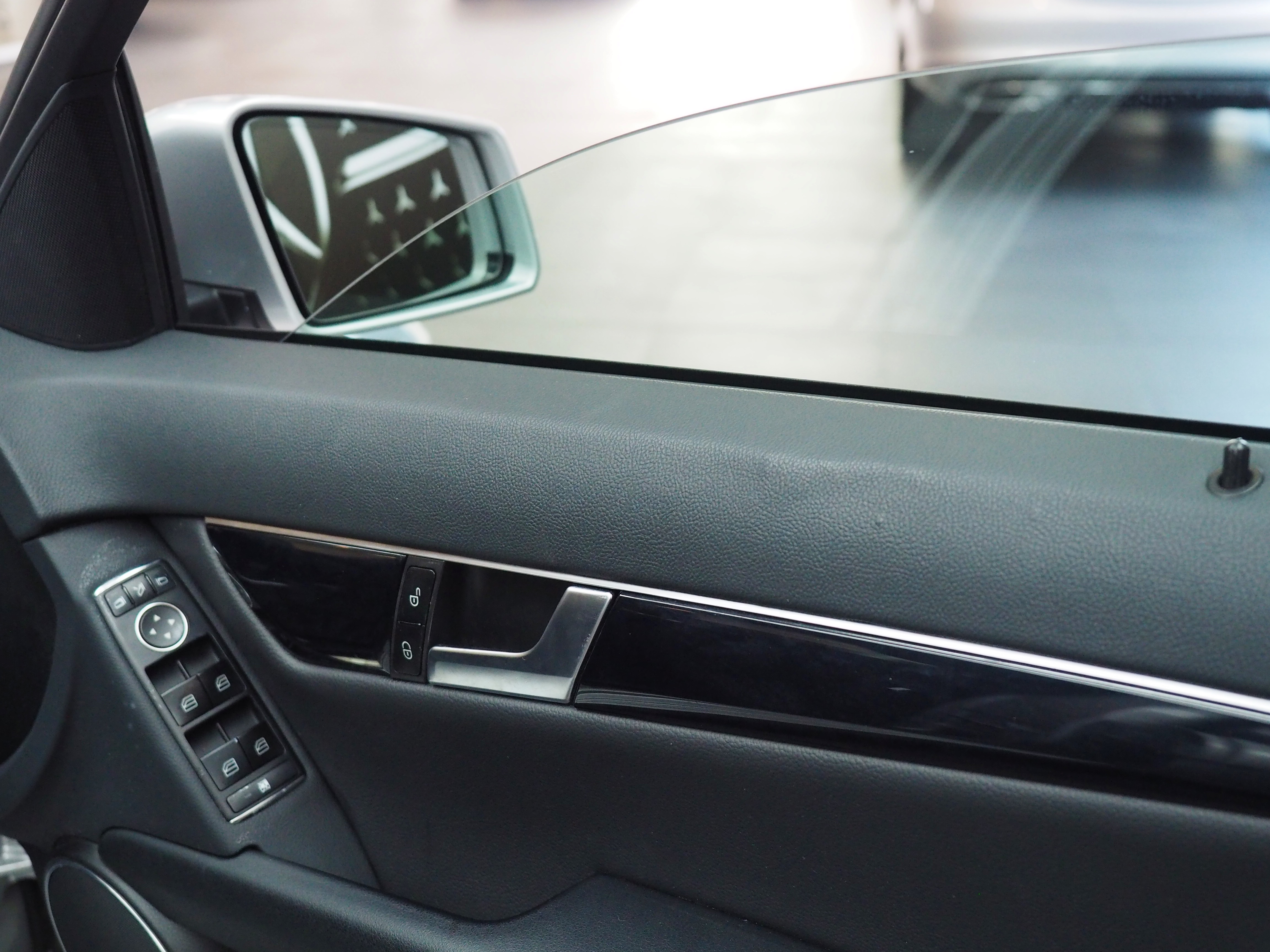 จองแล้ว C200 CGI Style W204