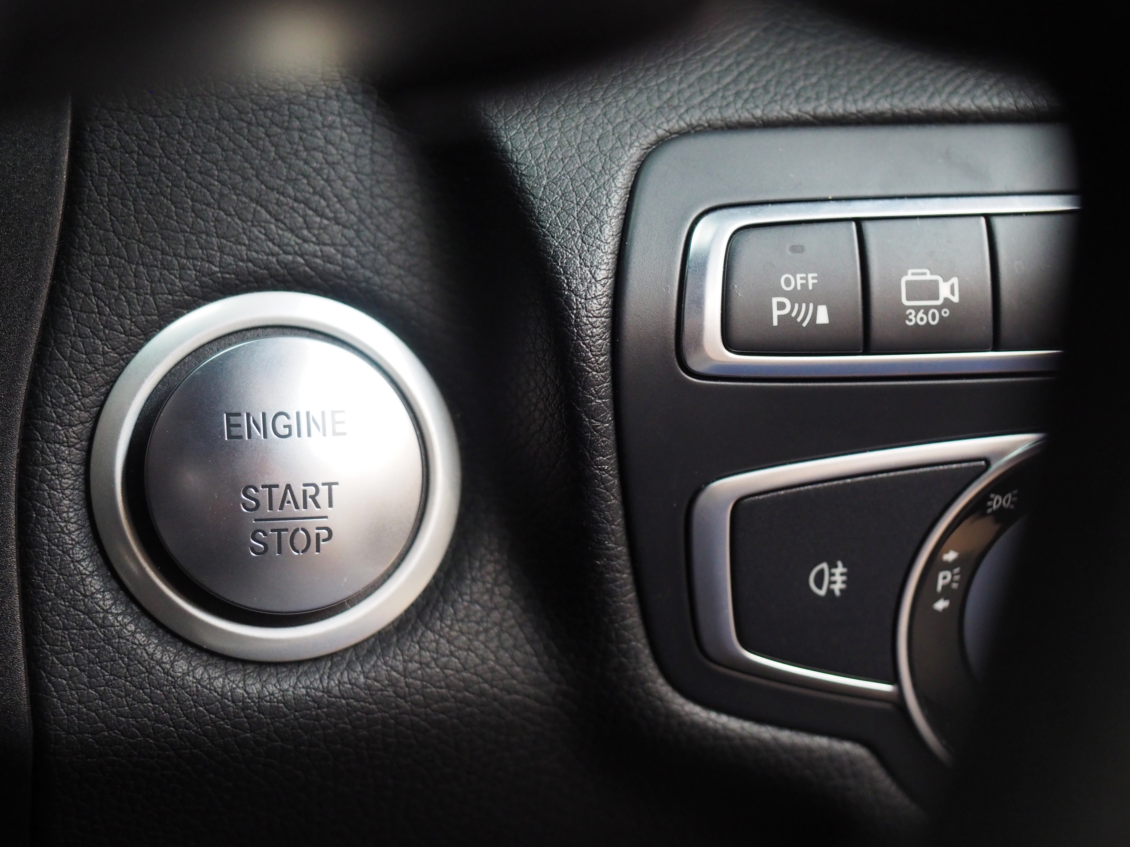 จองแล้ว C350e AMG Plug in Hybrid W205