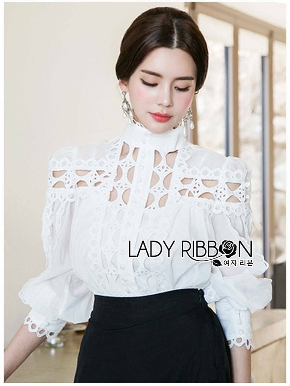 เชิ้ตผ้าคอตตอนตกแต่งลายลูกไม้กราฟฟิก