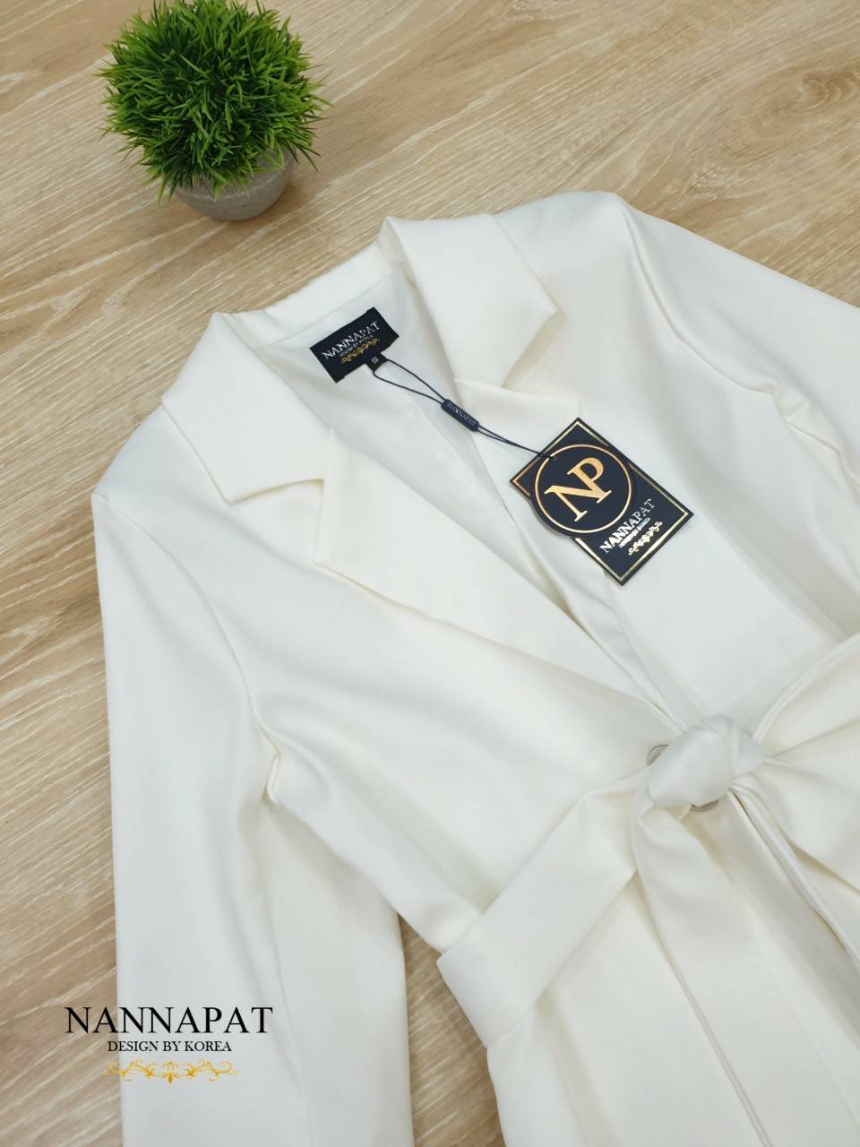 เสื้อคลุมมีห่วงเชือกผูกเอว แม็ชกับกางเกงขาสั้น