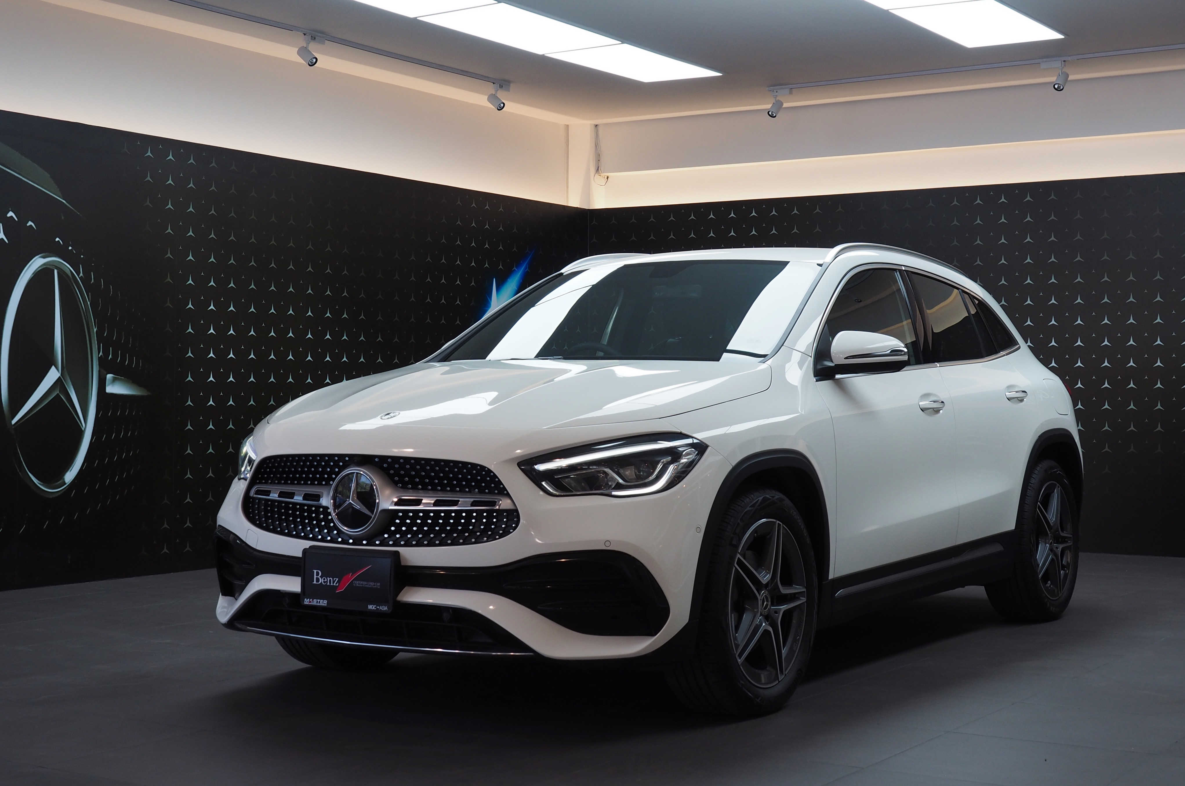 จองแล้ว GLA200 AMG Dynamic W247