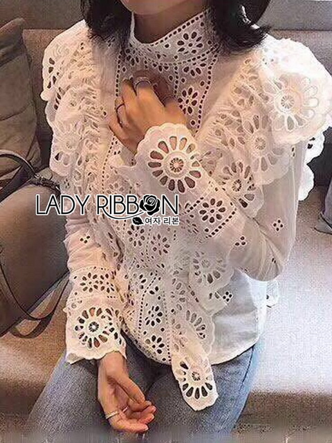 เสื้อผ้าคอตตอนสีขาวทรงคอสูงฉลุลาย