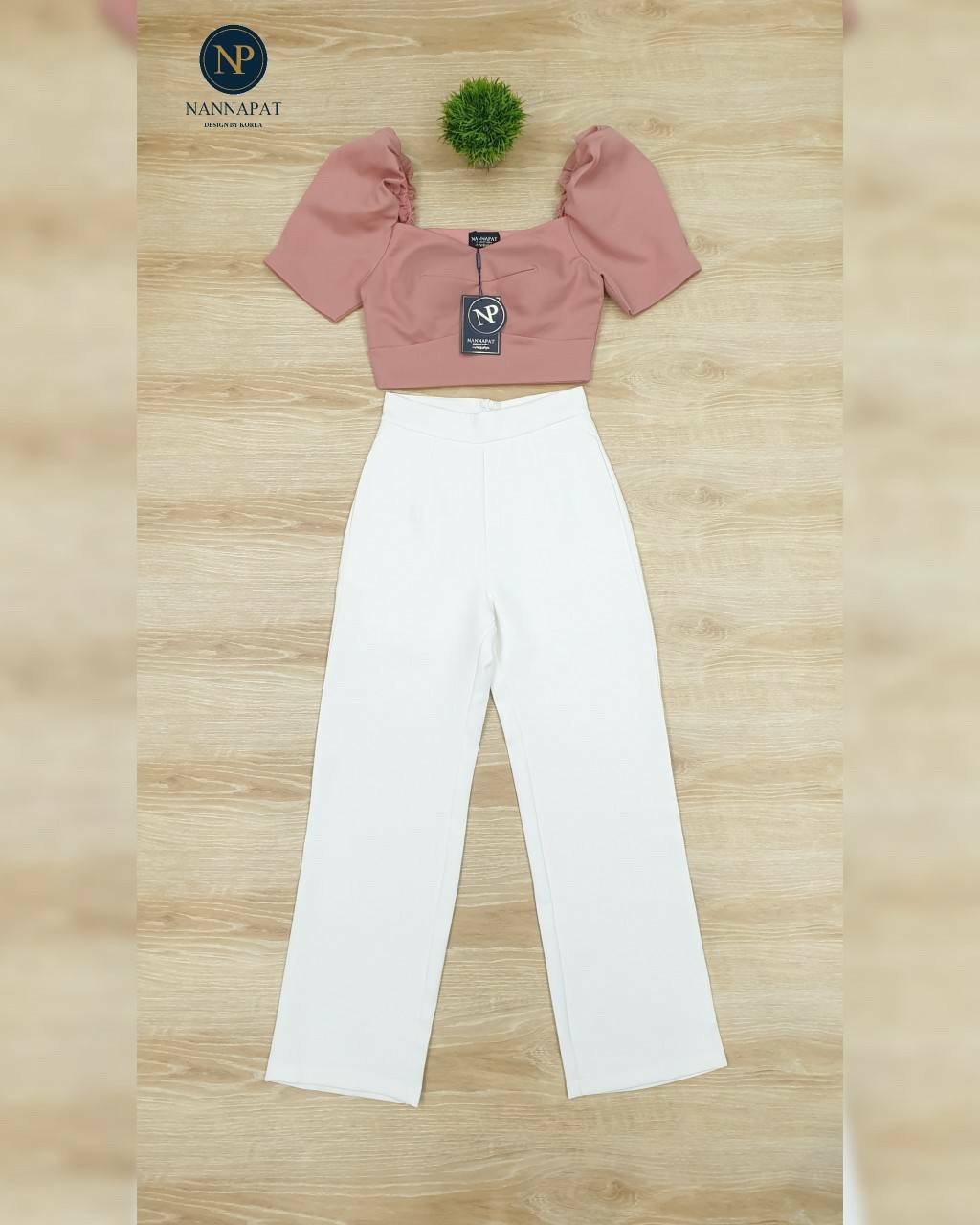 เสื้อซิปหลัง มีฟองน้ำอก