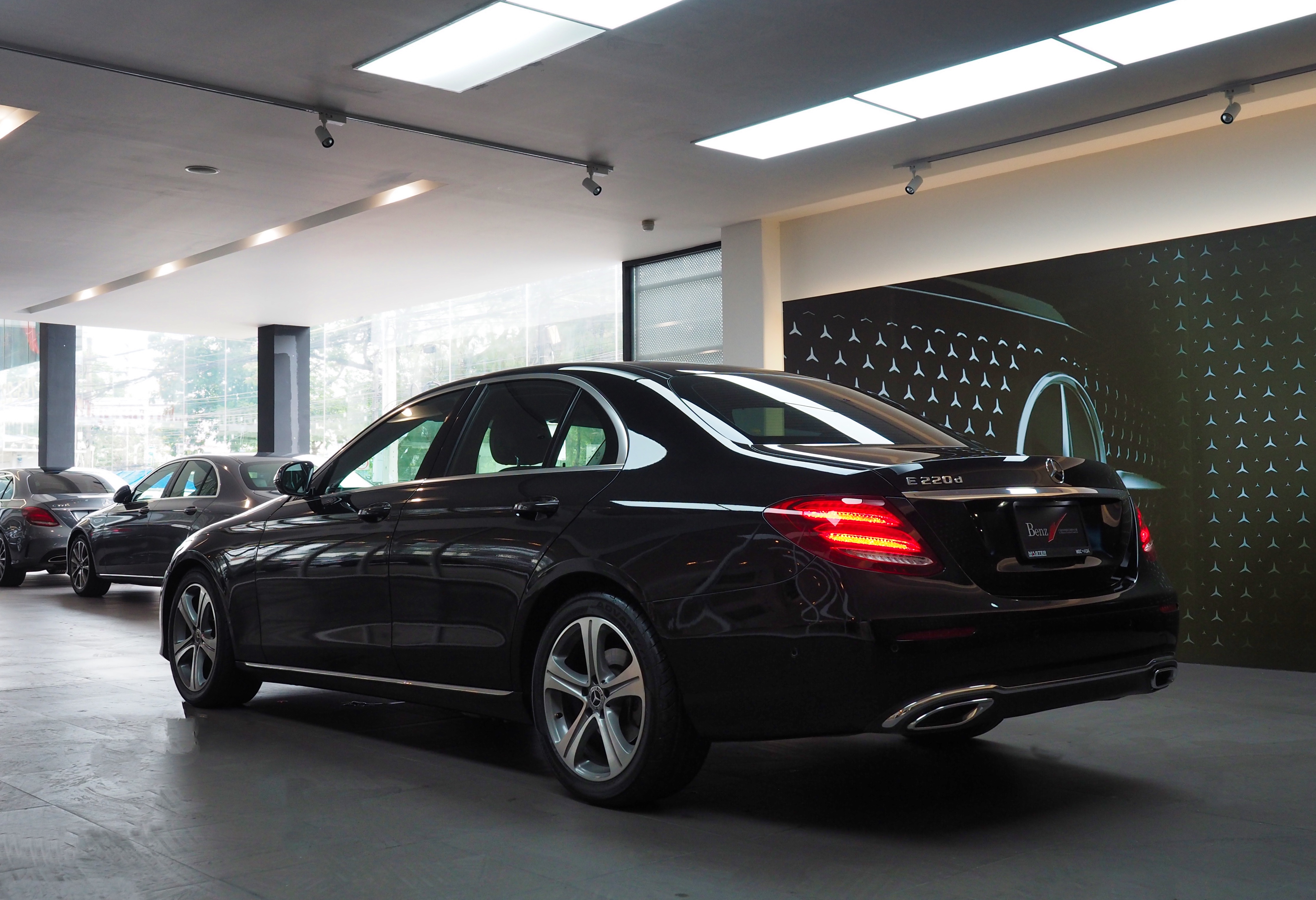 จองแล้ว E220d Sport W213