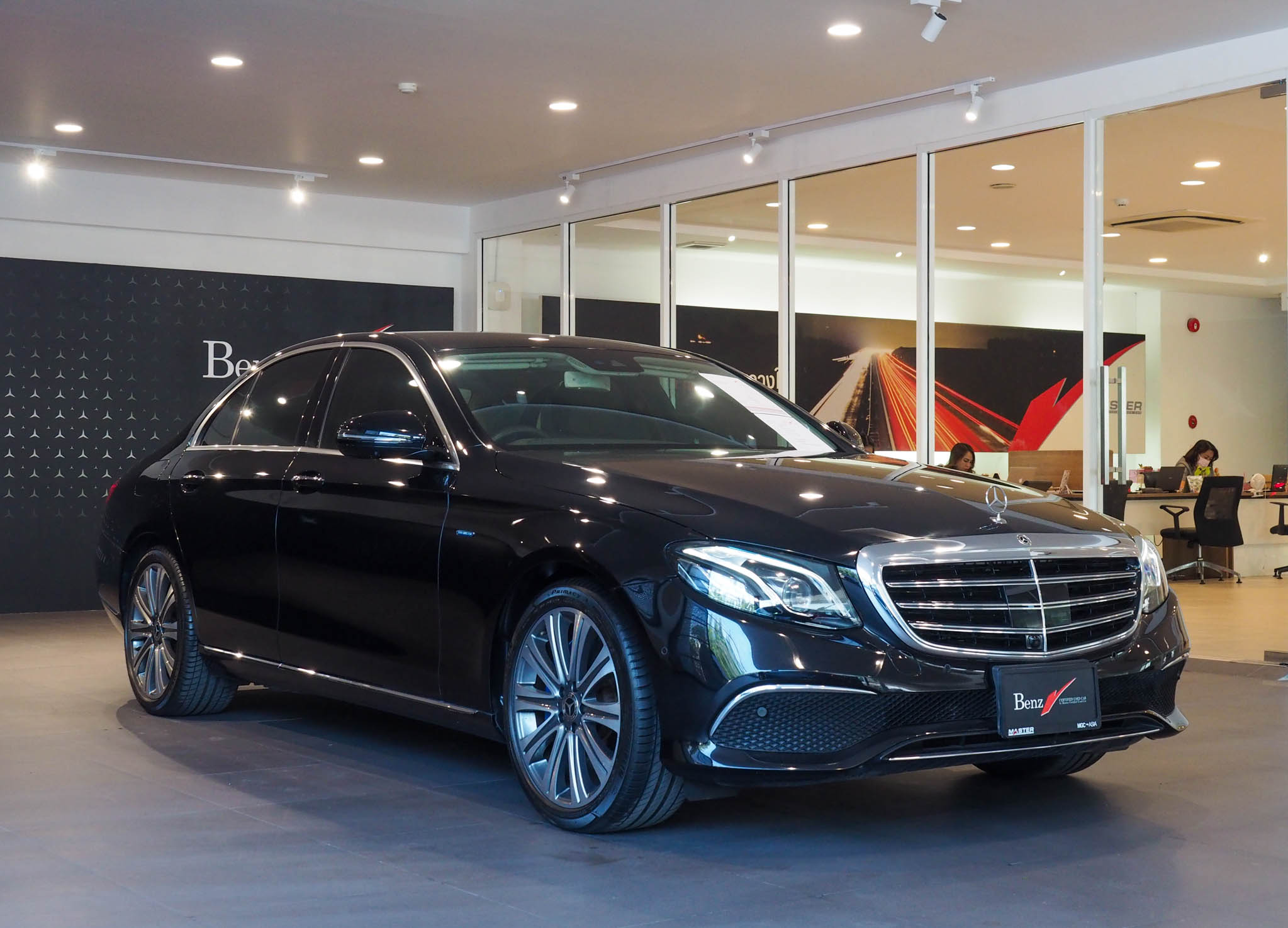 จองแล้ว E350e Exclusive Plug In Hybrid W213