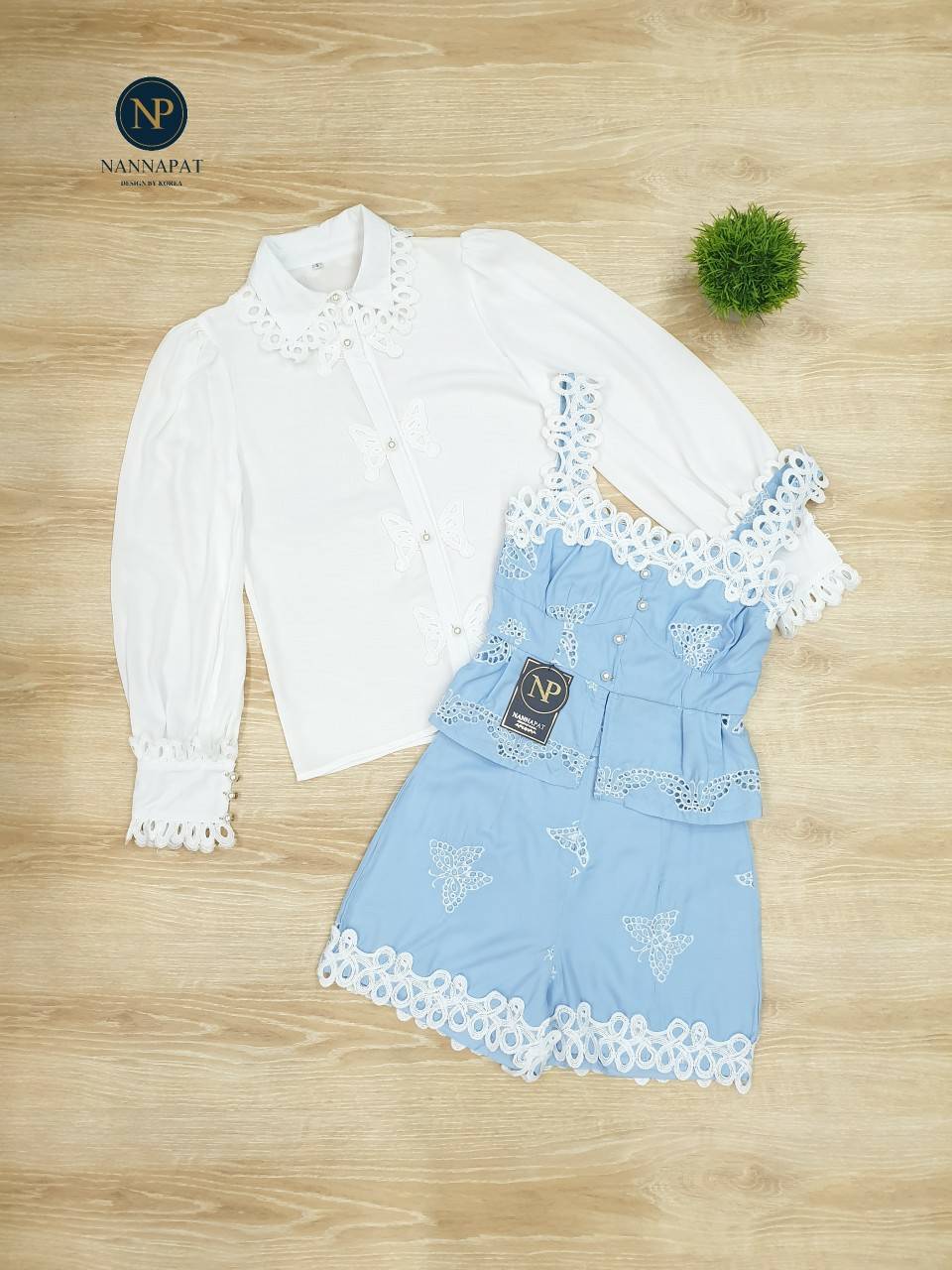 เสื้อกระดุมหน้า Playsuit ขาสั้นซิปหลัง