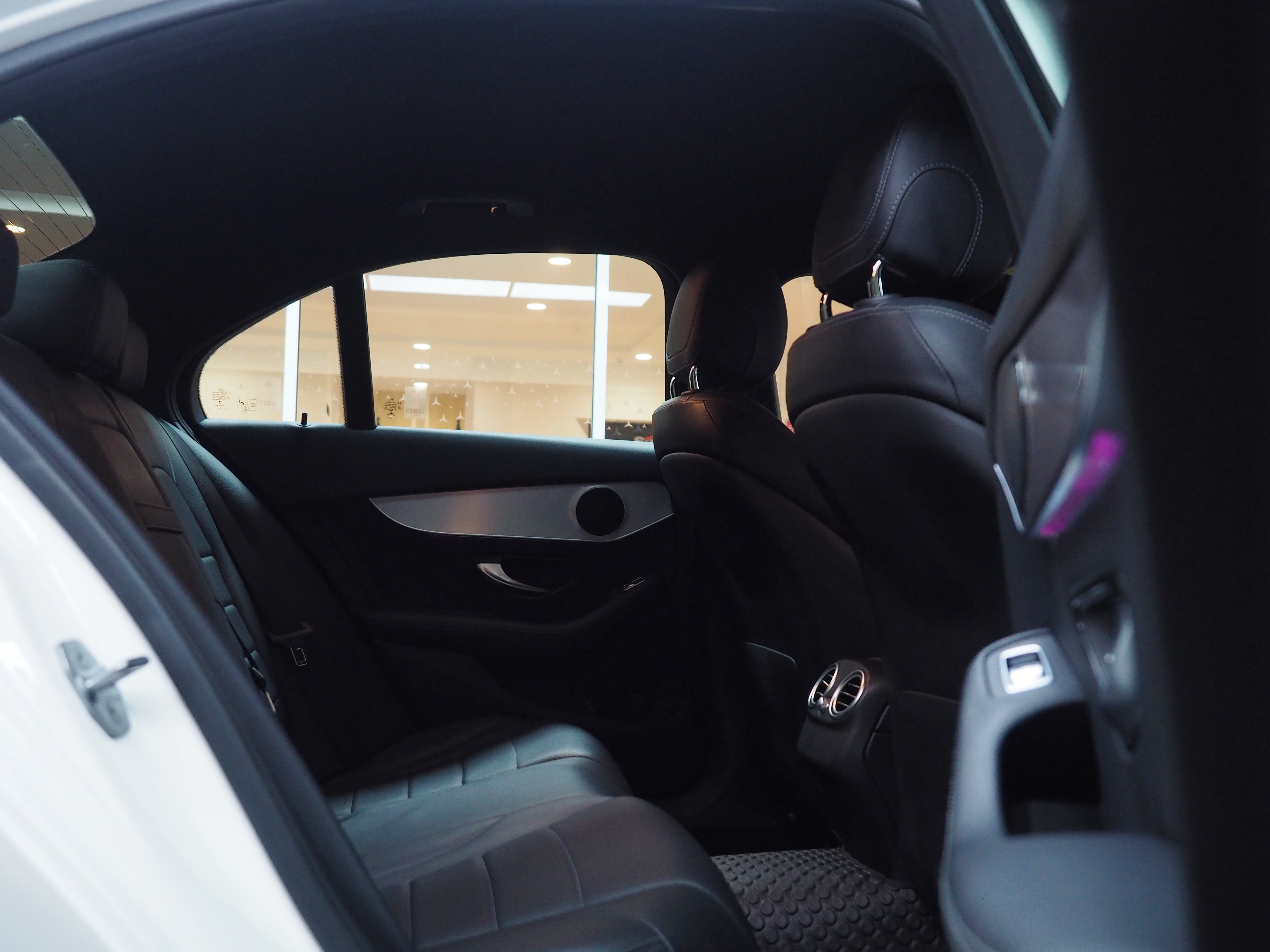 จองแล้ว C300e AMG Sport Plug in Hybrid W205