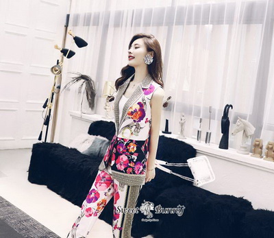 เสื้อสูทแขนกุด ทั้งชุดพิมพ์ลายดอก