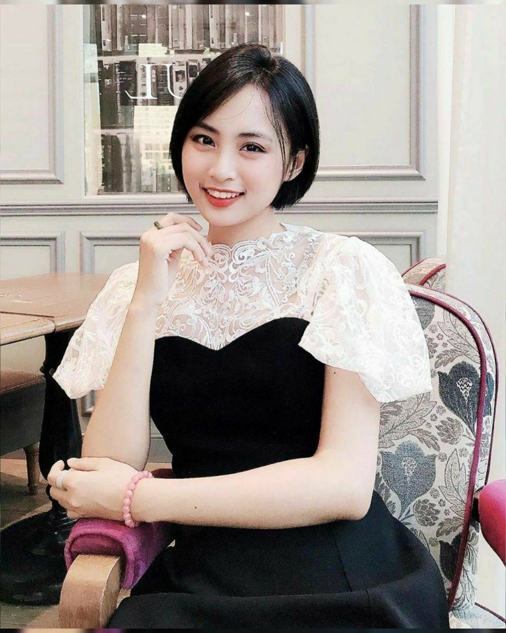 ชุดเดรสซิปหลังมีฟองน้ำที่อก