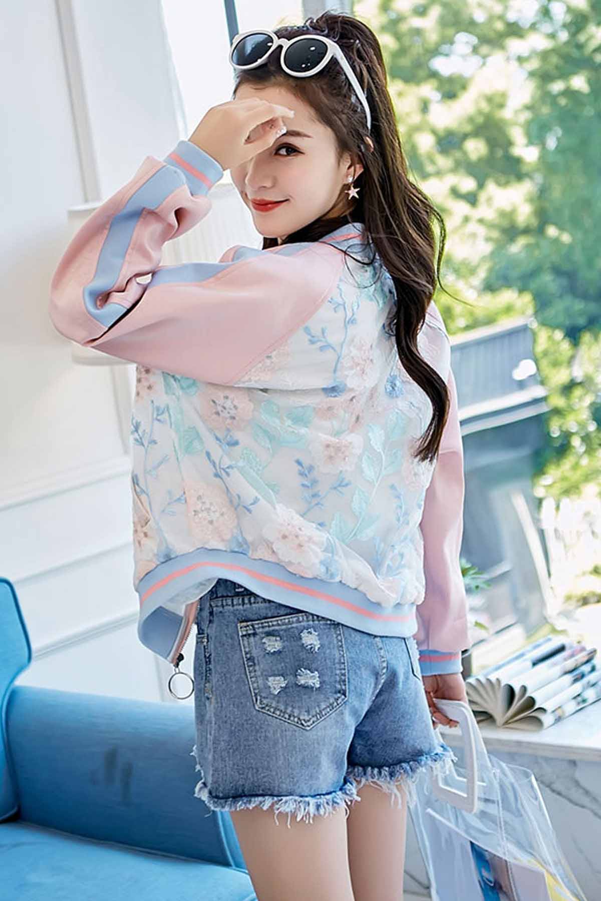 เสื้อ Jacket ผ้าลูกไม้เล่นสีทูโทนสลับฟ้าชมพู