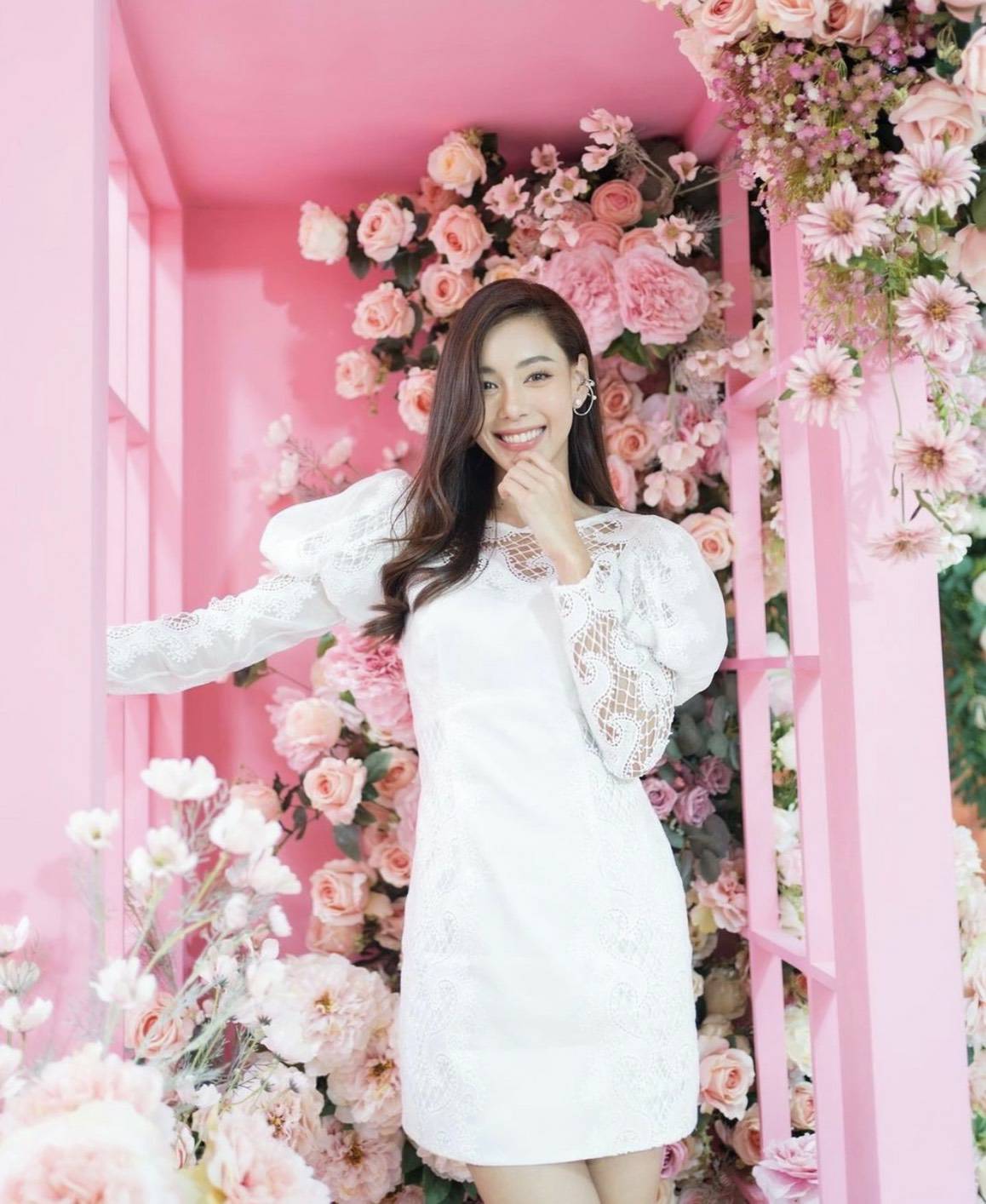 เดรสสีขาวผู้ดีชุดนี้คือดี