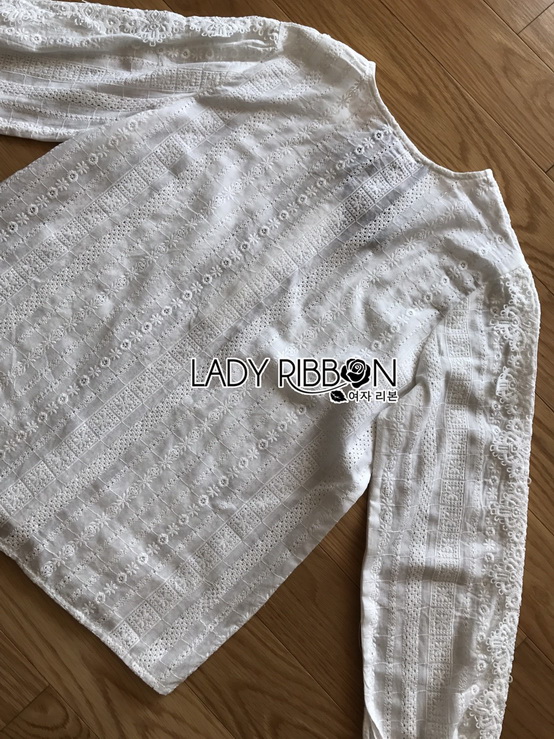 White Lace Blouse เสื้อแขนยาวผ้าลูกไม้สไตล์เบสิก