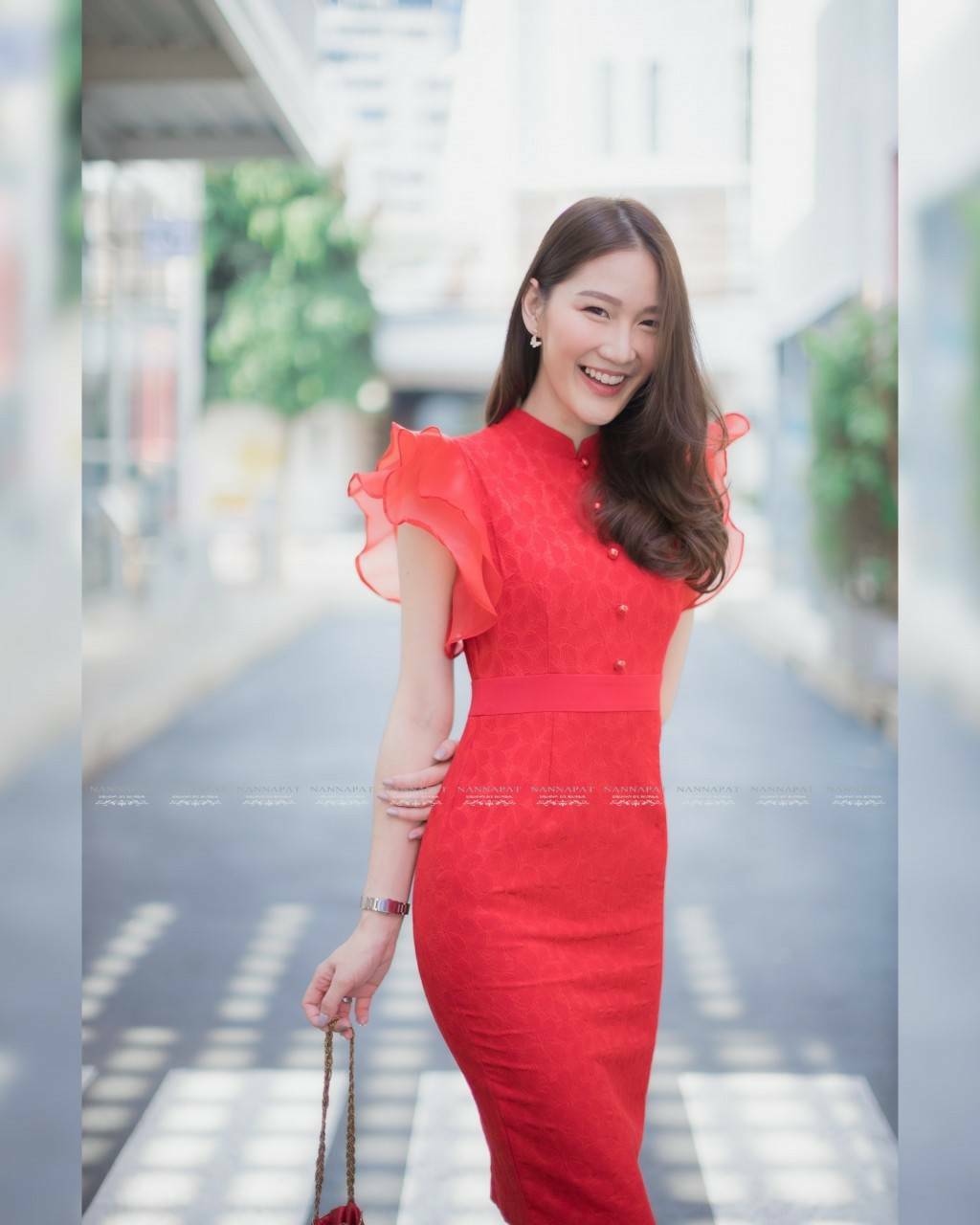 เดรสเข้ารูปเก็บทรงสวยงานซิปหลัง