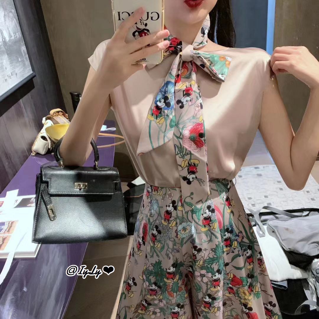 ตัวเสื้อแขนล้ำ เนื้อผ้า Silk Satin