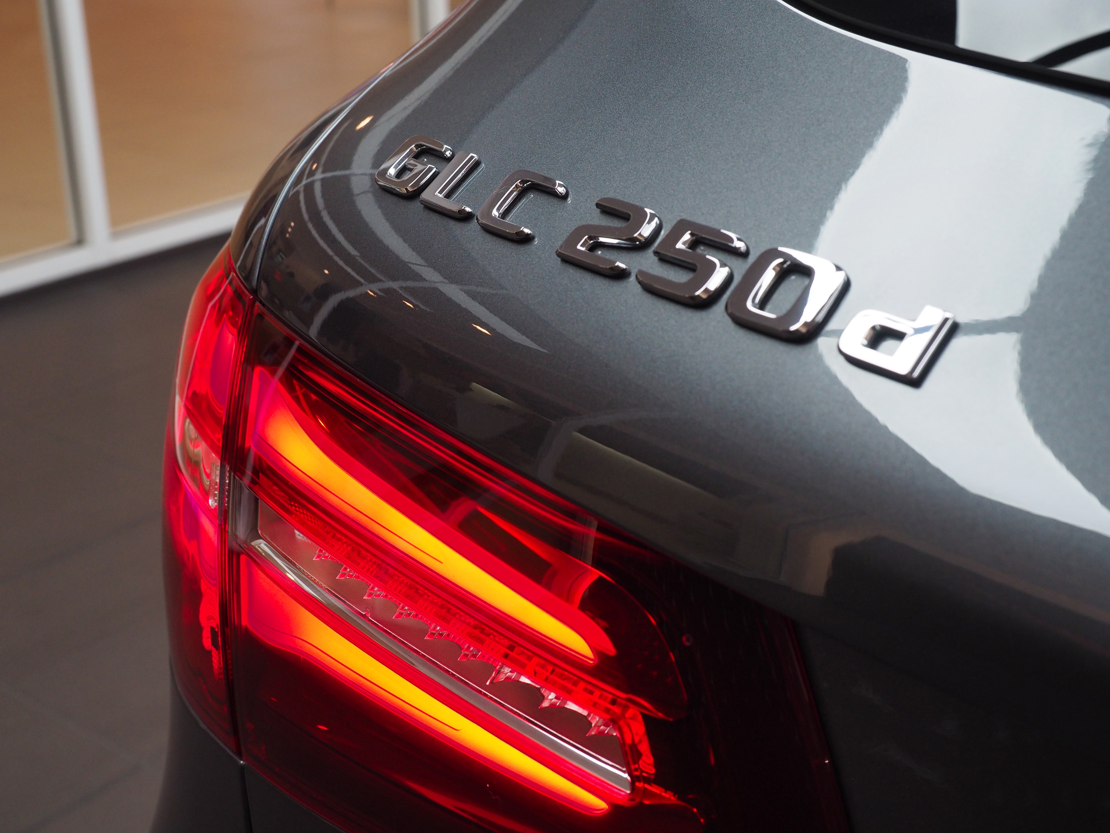 จองแล้ว GLC250d Off Road 4MATIC W253