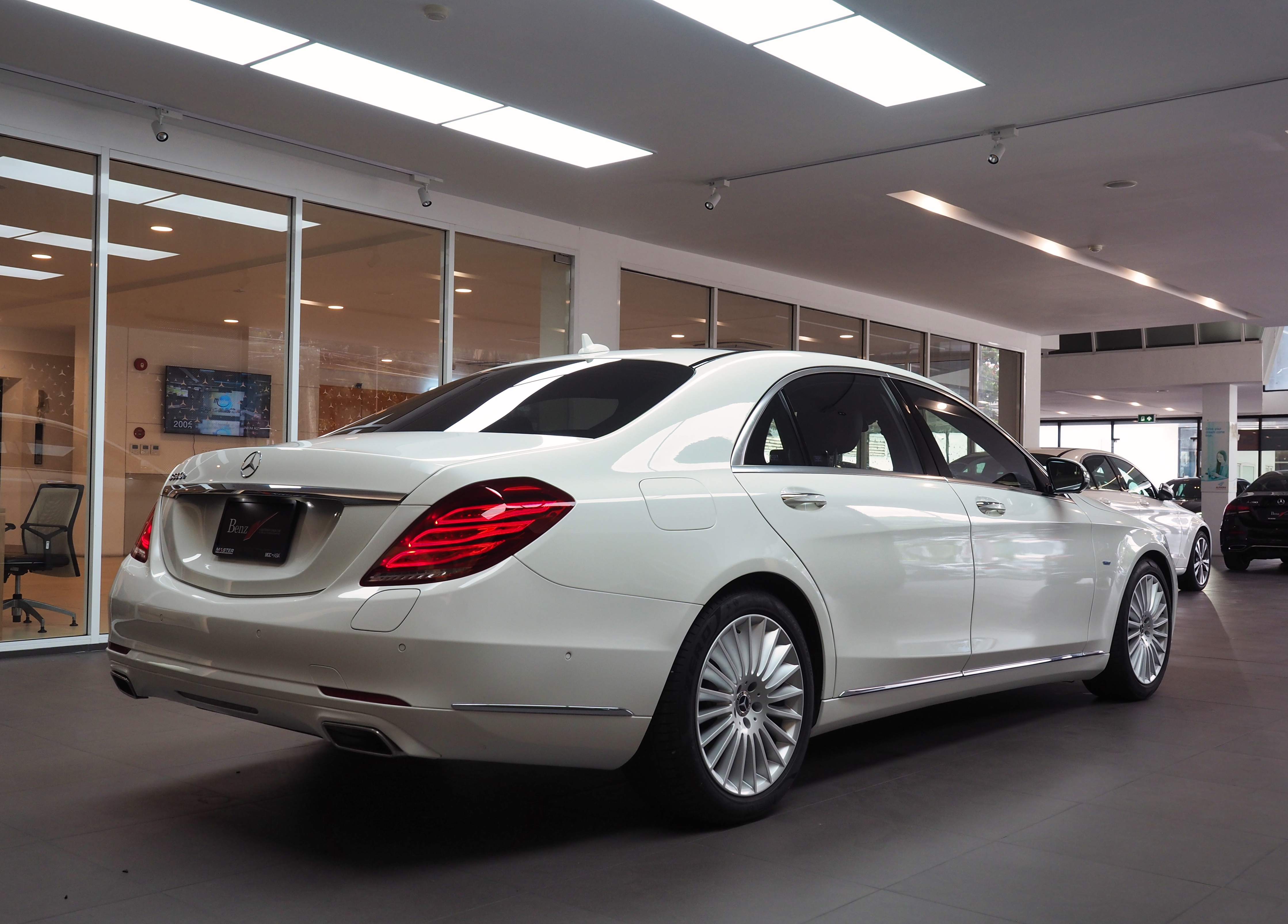 จองแล้ว S500e Exclusive Plug in Hybrid W222