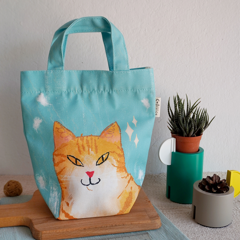 กระเป๋ากล่องข้าว ลายแมวลืมตา lunch bag print with yellow cat