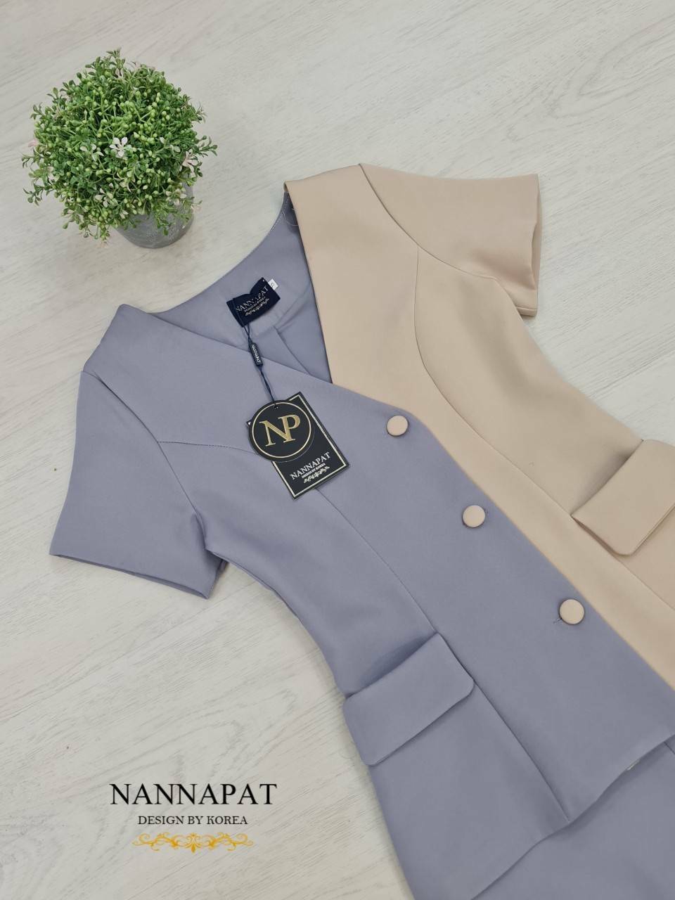 เสื้อทูโทนกระดุมหน้า กระเป๋าใช้ได้จริง