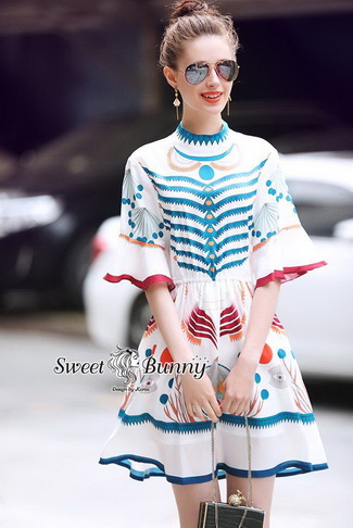 เดรสกระโปงทรง A ผ้าลายฟรุ้งฟริ้ง