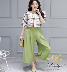 เสื้อผ้าแฟชั่นเกาหลีสวยๆชุดเซท เสื้อ+กางเกงกระโปรง