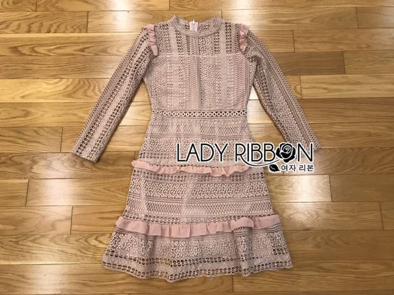 เดรสผ้าลูกไม้สีพาสเทลตกแต่งระบาย