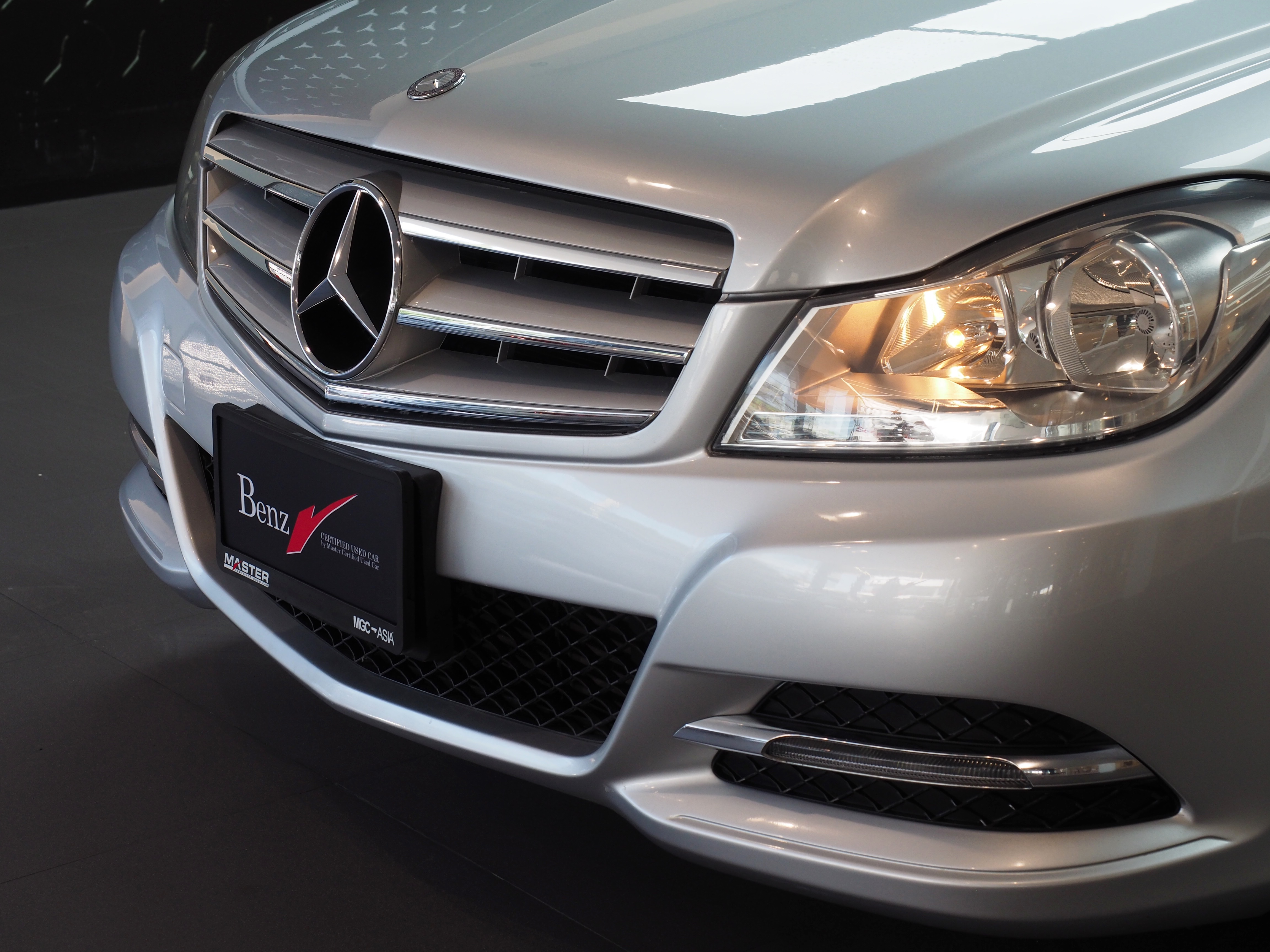 จองแล้ว C200 CGI Style W204