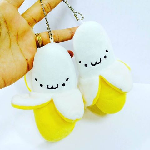เครื่องรางนำโชค ตุ๊กตากล้วย พวงกุญแจห้อยกระเป๋า พกติดตัวไว้จะเจอแต่เรื่องกล้วยกล้วย เรื่องง่ายง่ายในชีวิต ขนาด 12 cm